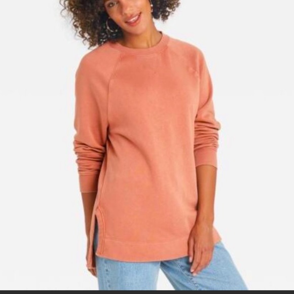 Universal Thread Tops - Universal thread XXL long sleeve long body sweat shirt. NWT Peachy rust color